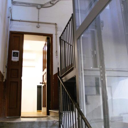 Blackwoody Contemporary Rooms - Napoli Centro Storico Exterior foto