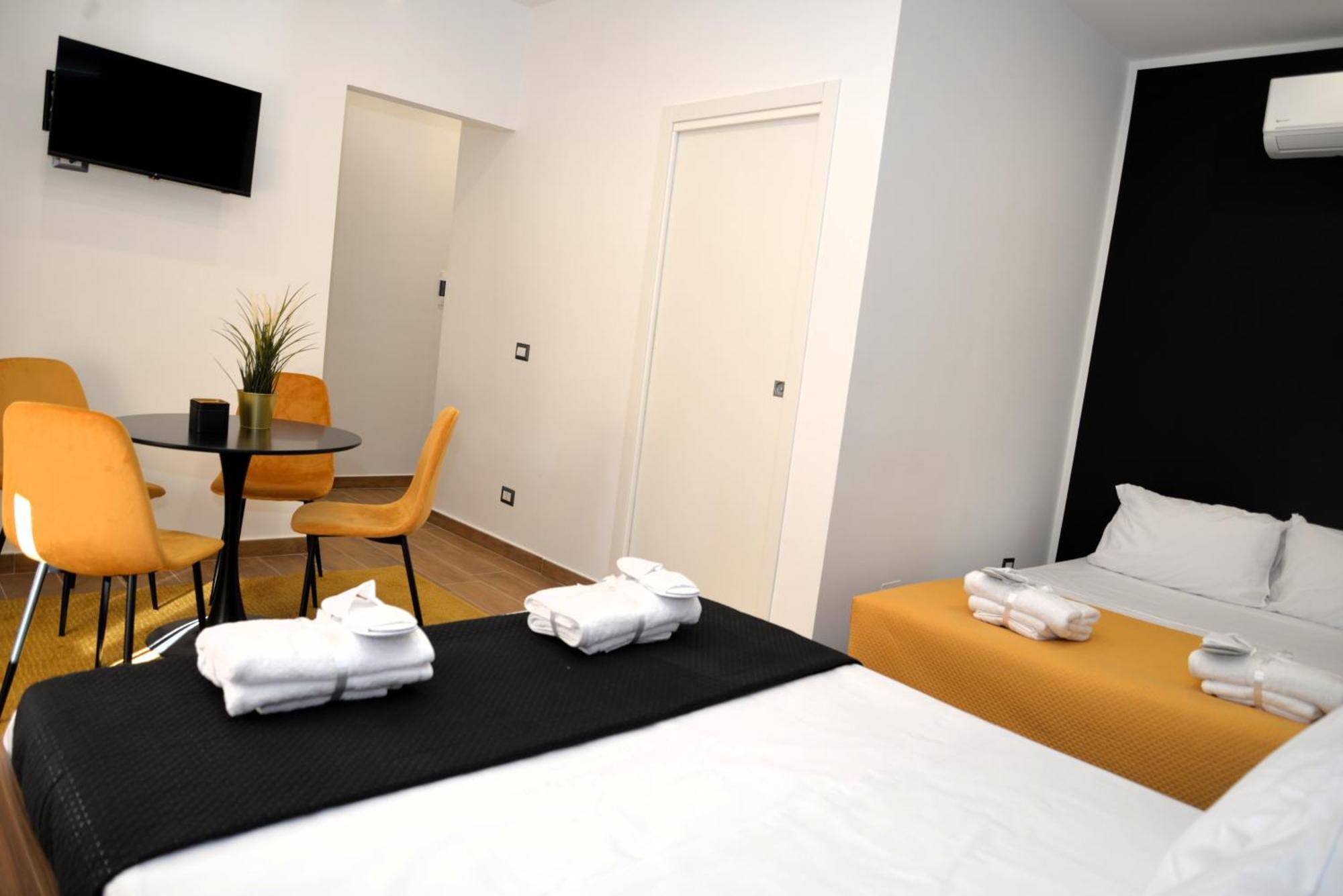 Blackwoody Contemporary Rooms - Napoli Centro Storico Exterior foto