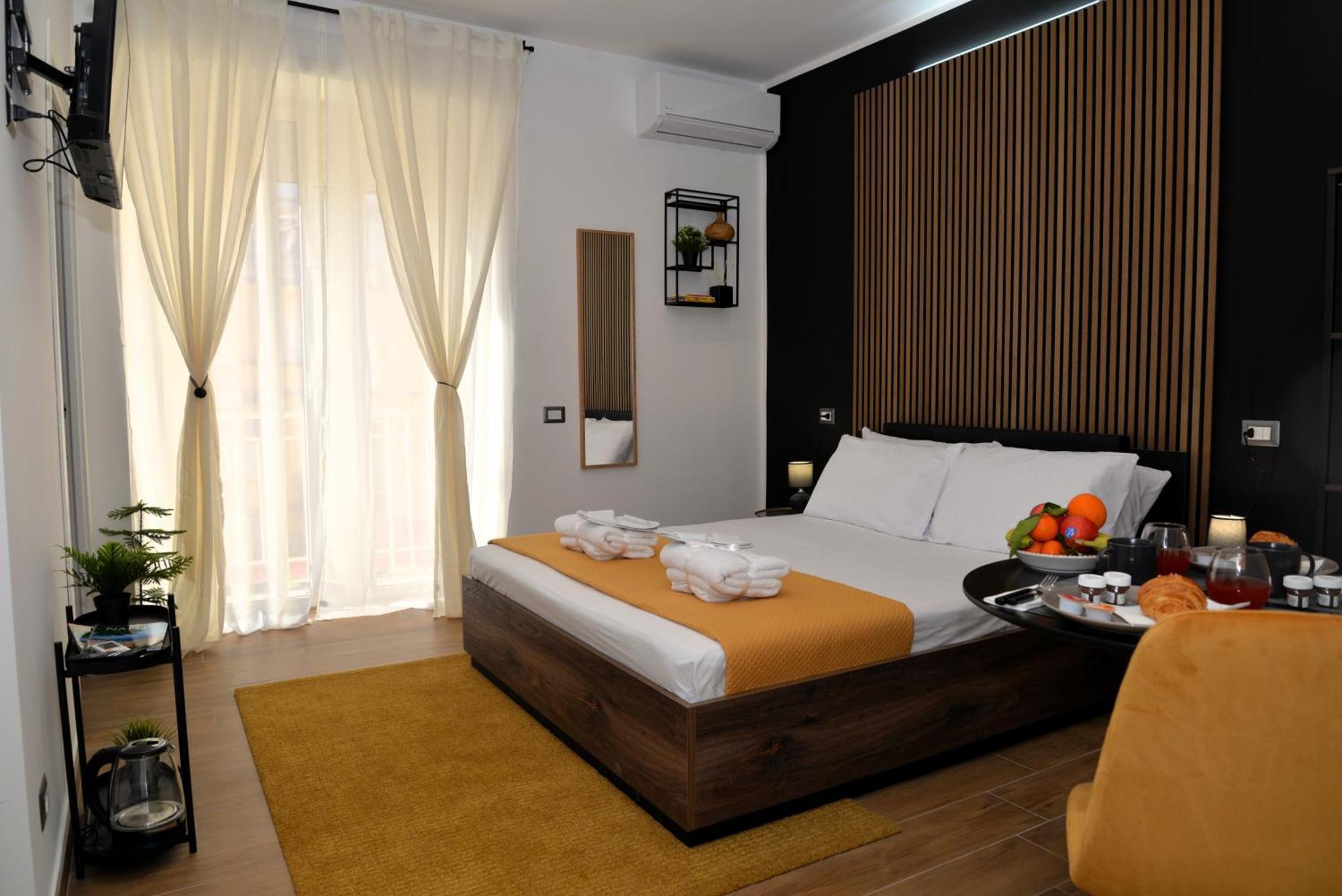 Blackwoody Contemporary Rooms - Napoli Centro Storico Exterior foto